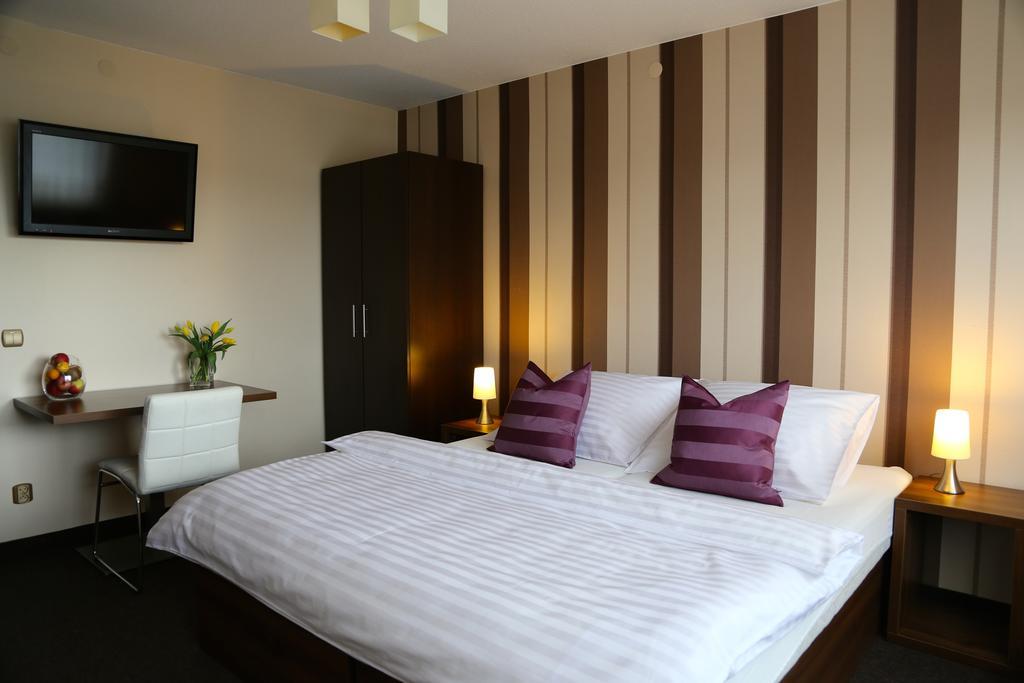 10 Bed And Breakfast Poznań Eksteriør bilde